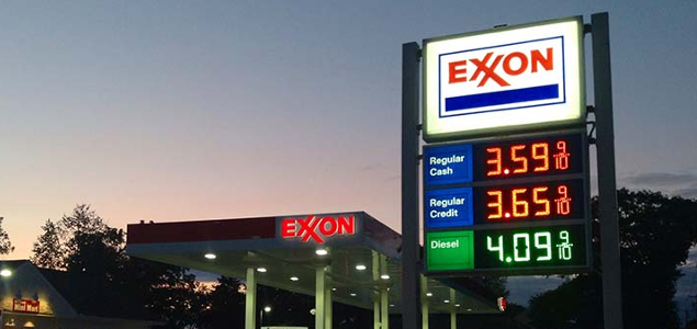 ExxonMobil, Chevron Face Shareholder Pressure to Address Risk, Adopt New Reporting Metric