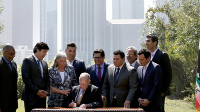 California Signs Most Ambitious Legislation Yet to Slash GHG Emissions
