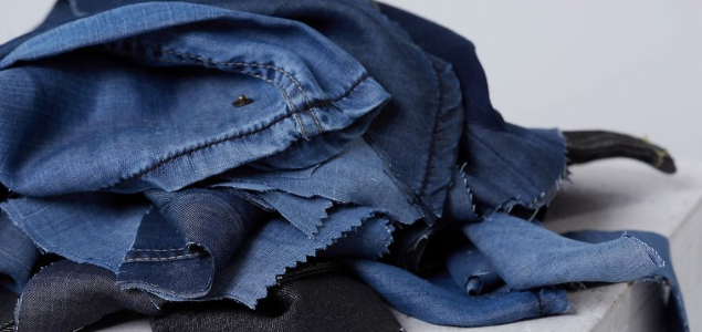 Trending: Breakthroughs in Biomimicry, Recycling Unlock ‘Tarantula Blue’ Textiles, Closed-Loop Tencel