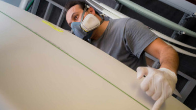 UCSD Undergrads Create First Algae-Based Sustainable Surfboard