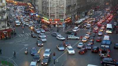 Paris Imposes Car Ban After Air Pollution Hits Record High