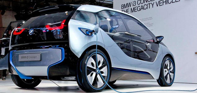 GM, BMW Complete Successful Testing on DC Fast Charge Stations