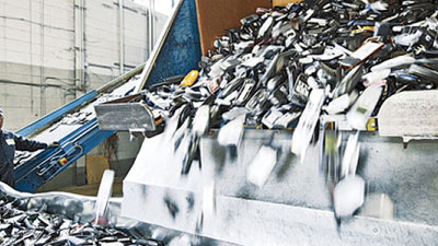 Sprint Breaks Guinness World Record for Most Cell Phones Recycled in One Week