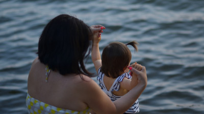 International Day of Families: Toasting Progressive Parental Benefits, No Matter Your Situation