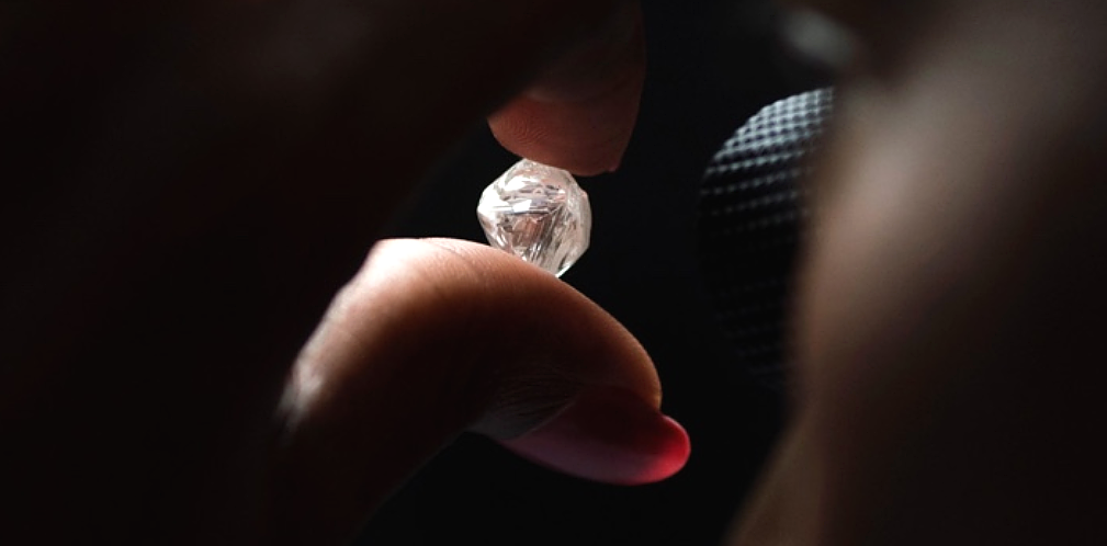 Study of Diamond Mining Reveals Impact on Local Communities, Challenges Stereotypes