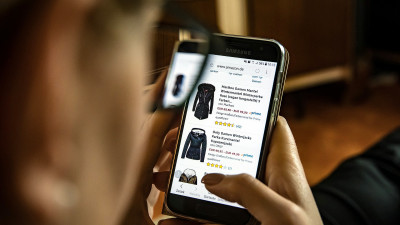 New Retail Platforms Aim to Take Waste Out of Online Clothes Shopping