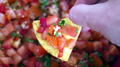 Pilot Study Uses Recycled Glass to Grow Salsa Ingredients, Protect Coastlines